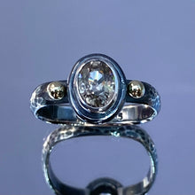 Load image into Gallery viewer, “Golden Glitter” - Champagne Zircon Ring
