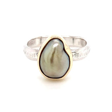 Load image into Gallery viewer, “Kwirky Keshi #2” - Fijian Keshi Pearl Ring
