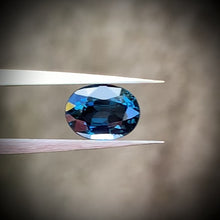Load and play video in Gallery viewer, Cobalt Blue Spinel 1.64ct Oval
